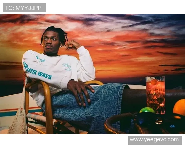 足球明星佩戴装备的技巧与时尚搭配全解析