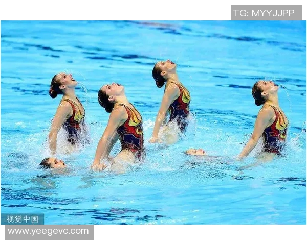 香港足球明星队美女阵容揭晓引发热议魅力与实力并存的精彩瞬间